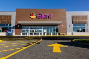 Cash Checks at Giant Food Stores